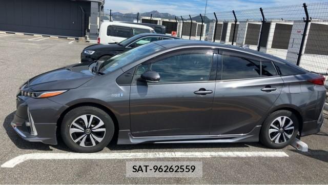 Toyota PRIUS PHV 2017-03 8550212-10