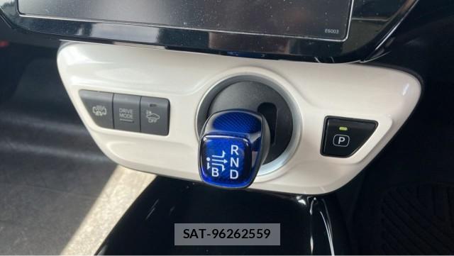 Toyota PRIUS PHV 2017-03 8550212-14