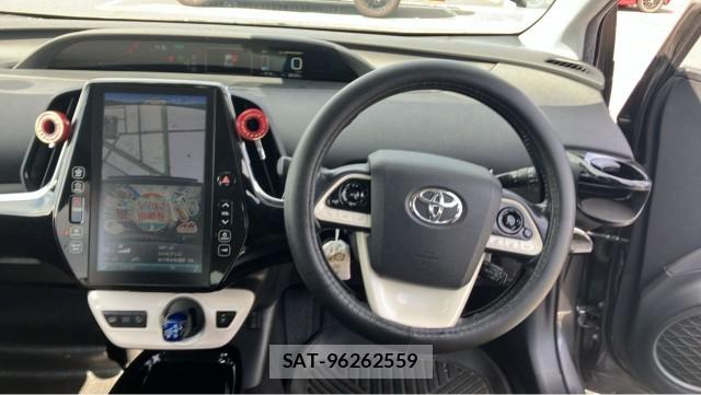 Toyota PRIUS PHV 2017-03 8550212-16