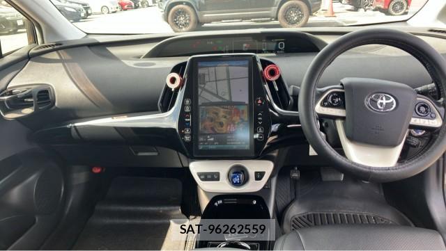 Toyota PRIUS PHV 2017-03 8550212-2