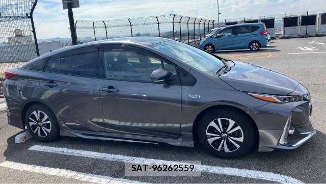 Toyota PRIUS PHV 2017-03 8550212-3