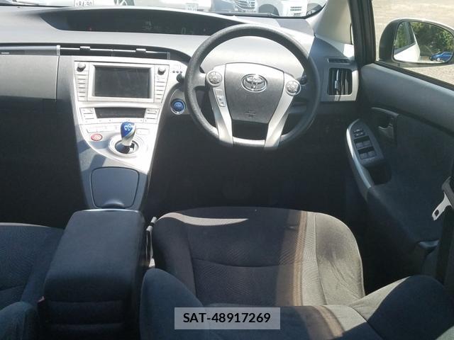 Toyota PRIUS PHV 2012-11 8550504-11