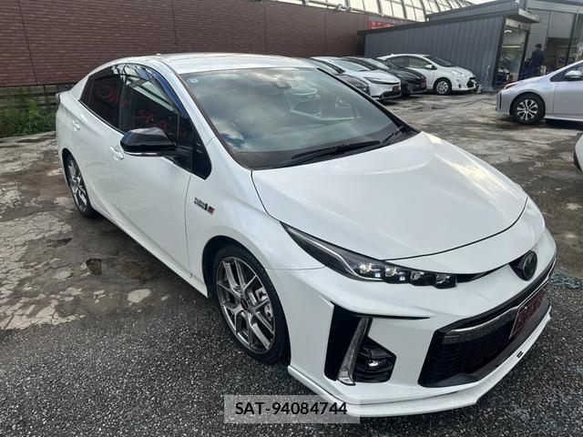 Toyota PRIUS PHV 2017-12 8550666-15