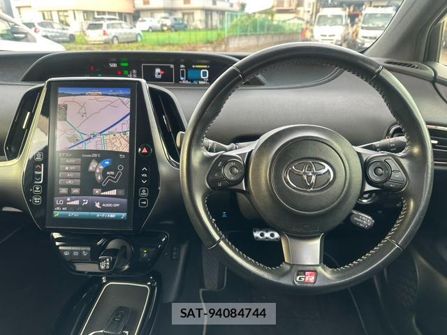Toyota PRIUS PHV 2017-12 8550666-2