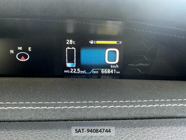 Toyota PRIUS PHV 2017-12 8550666-5