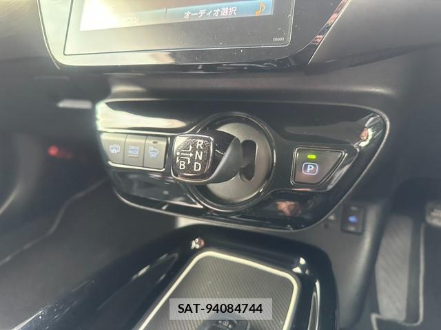Toyota PRIUS PHV 2017-12 8550666-9