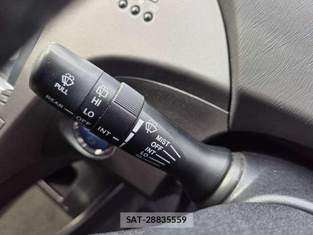 Toyota PRIUS 2013-09 8545584-13