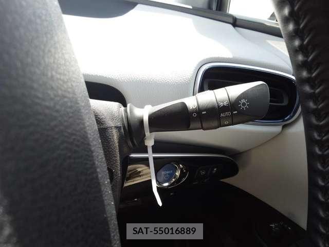Toyota PRIUS 2019-04 8545586-1
