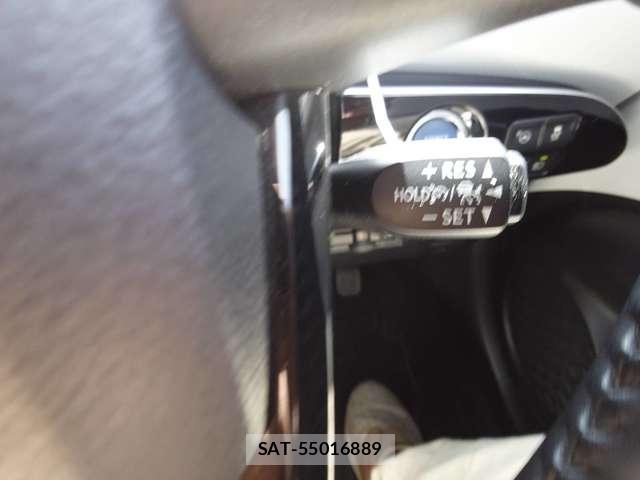 Toyota PRIUS 2019-04 8545586-12