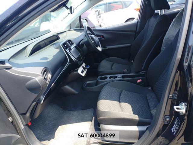 Toyota PRIUS 2018-08 8545650-15