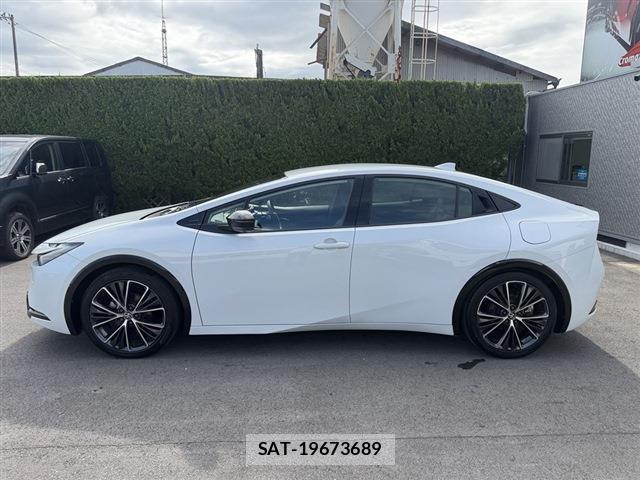 Toyota PRIUS 2024-12 8546045-2