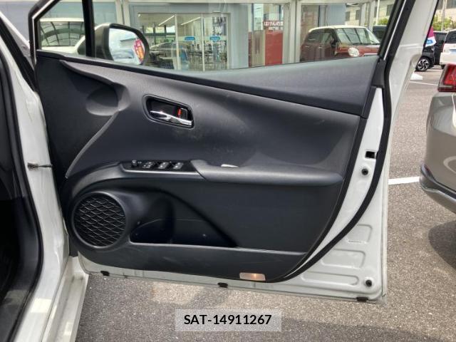 Toyota PRIUS 2016-02 8546073-7