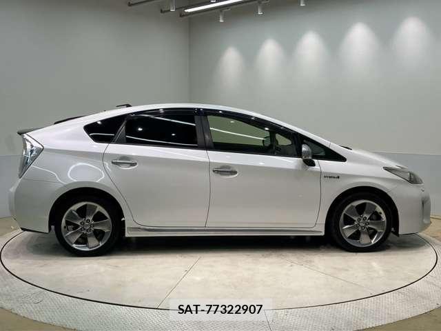 Toyota PRIUS 2013-03 8546115-4