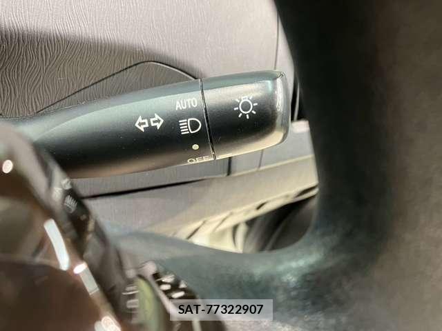 Toyota PRIUS 2013-03 8546115-6