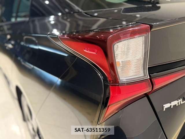 Toyota PRIUS 2021-06 8546135-16
