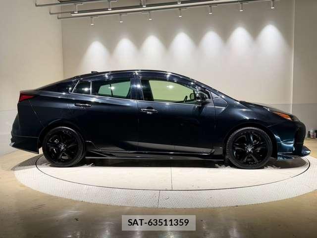 Toyota PRIUS 2021-06 8546135-3