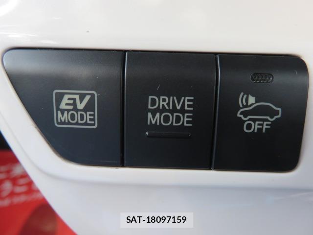 Toyota PRIUS 2017-08 8546147-11