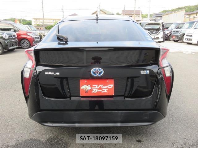 Toyota PRIUS 2017-08 8546147-6