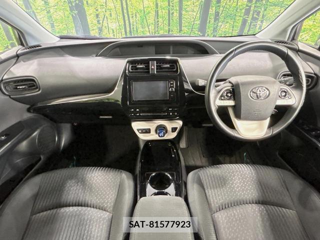 Toyota PRIUS 2018-05 8546470-1