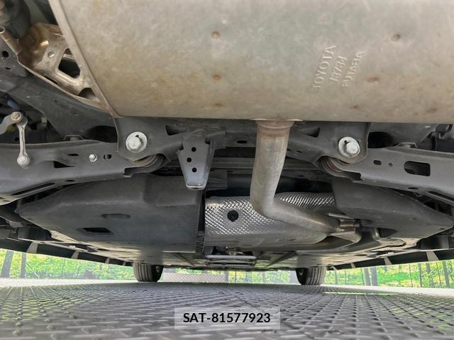 Toyota PRIUS 2018-05 8546470-18
