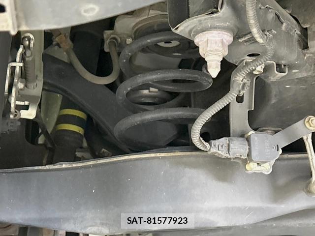 Toyota PRIUS 2018-05 8546470-19