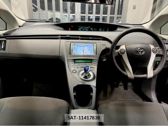 Toyota PRIUS 2010-09 8546493-16