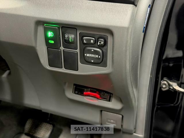Toyota PRIUS 2010-09 8546493-17