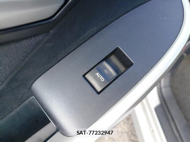 Toyota PRIUS 2013-08 8546525-12