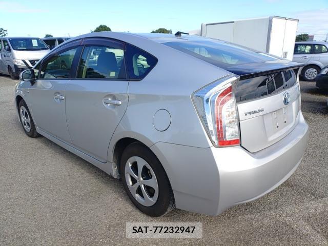 Toyota PRIUS 2013-08 8546525-5
