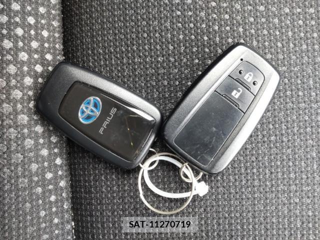 Toyota PRIUS 2019-08 8546527-14