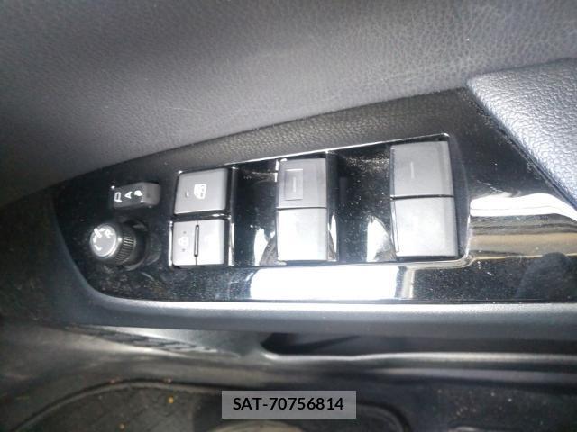 Toyota PRIUS 2019-07 8546562-13