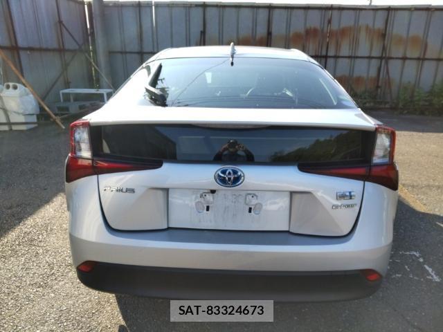 Toyota PRIUS 2019-08 8546579-1