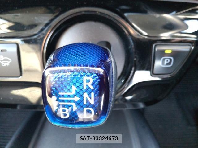 Toyota PRIUS 2019-08 8546579-11