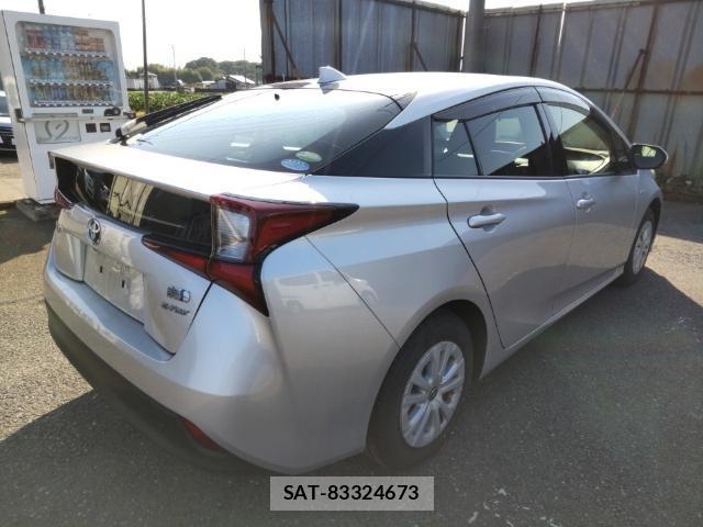 Toyota PRIUS 2019-08 8546579-4
