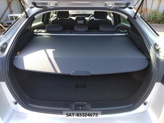 Toyota PRIUS 2019-08 8546579-7