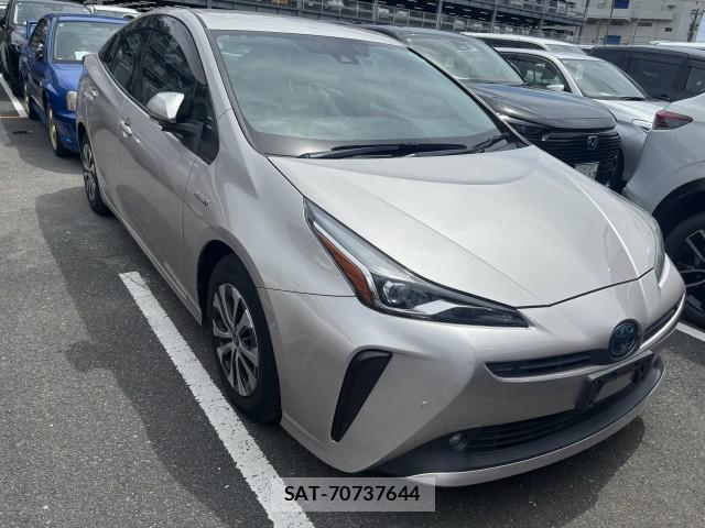 Toyota PRIUS 2019-06 8546590-1