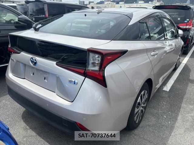 Toyota PRIUS 2019-06 8546590-4