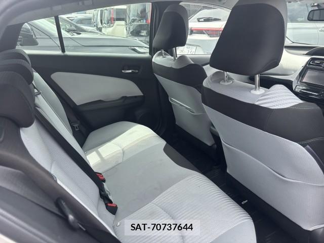 Toyota PRIUS 2019-06 8546590-6
