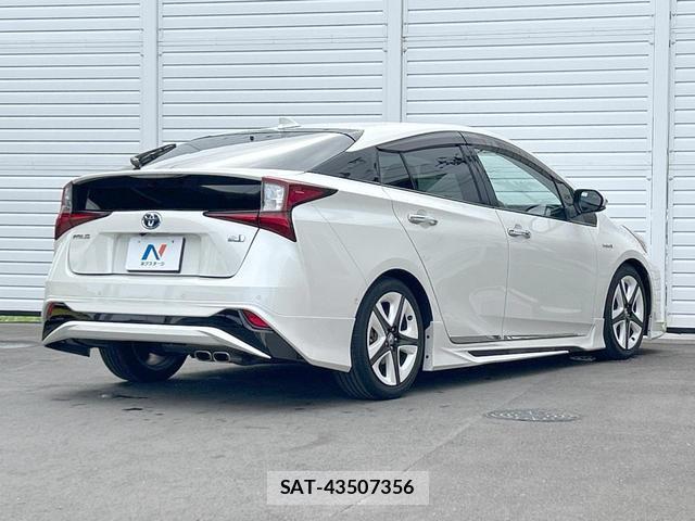 Toyota PRIUS 2019-09 8546876-17