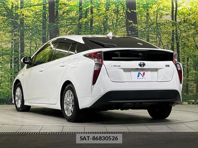Toyota PRIUS 2017-03 8546952-16