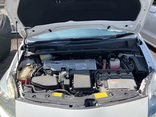 Toyota PRIUS 2011-10 8547370-10