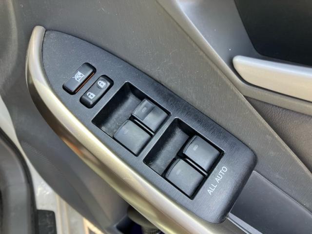 Toyota PRIUS 2011-10 8547370-11