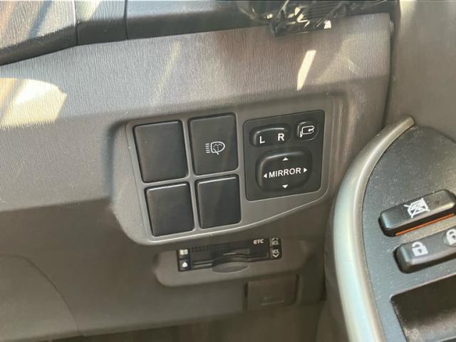 Toyota PRIUS 2011-10 8547370-14