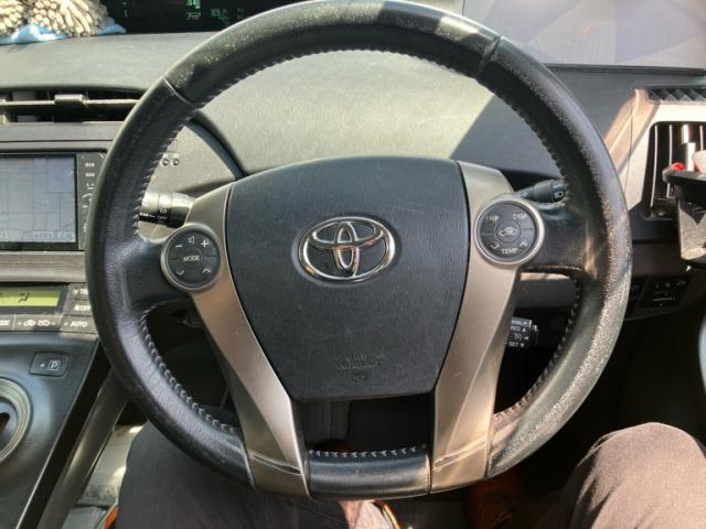 Toyota PRIUS 2011-10 8547370-15