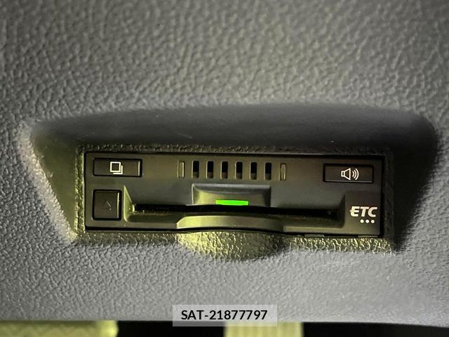 Toyota PRIUS 2017-06 8547447-5