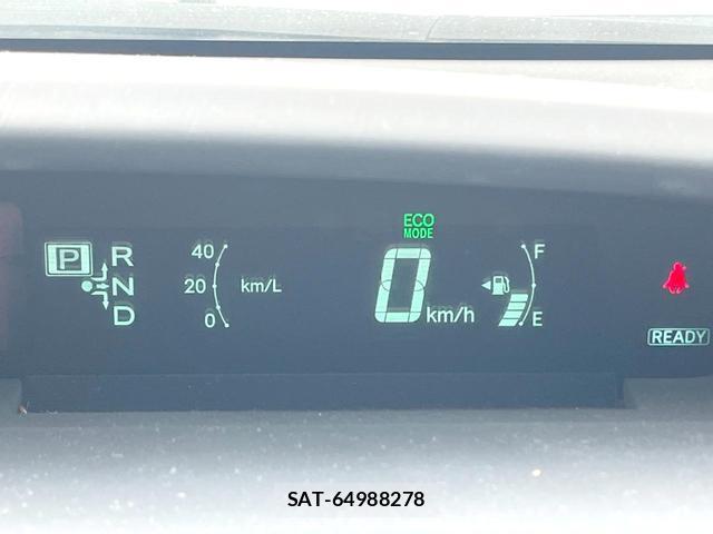 Toyota PRIUS 2014-02 8547455-11
