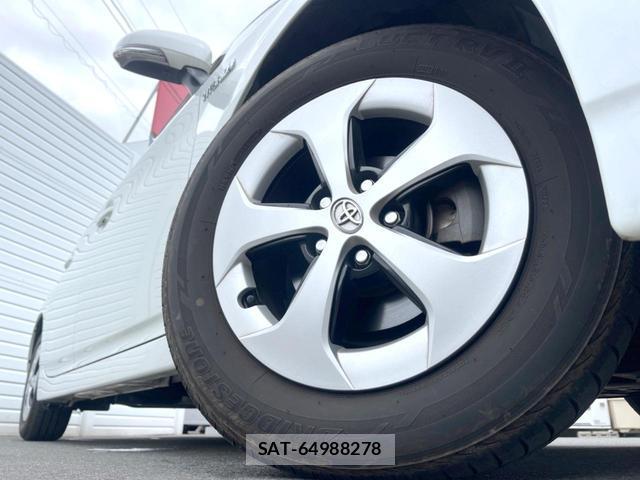Toyota PRIUS 2014-02 8547455-13