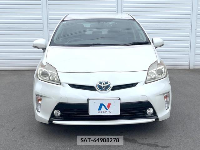 Toyota PRIUS 2014-02 8547455-14