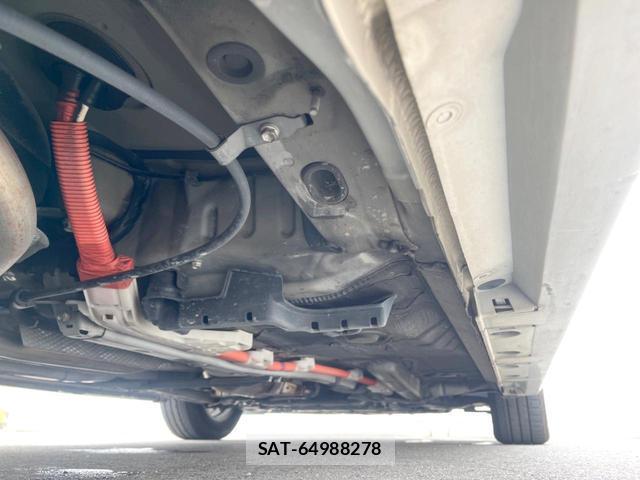 Toyota PRIUS 2014-02 8547455-18