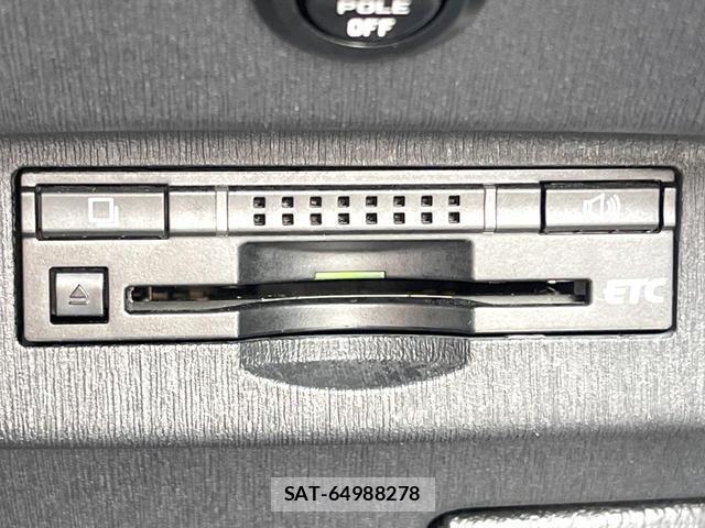 Toyota PRIUS 2014-02 8547455-5